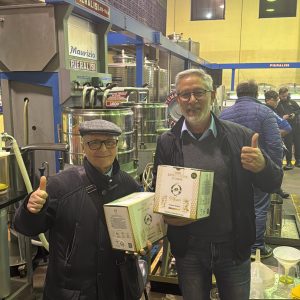 23ACA7C3-6A24-4CF7-A521-C4440C9CDEAC